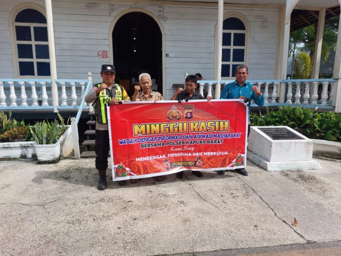 
					Pererat Silaturahmi, Polsek Kapuas Barat Gelar “Minggu Kasih” Bersama Jemaat GKE Desa Saka Mangkahai