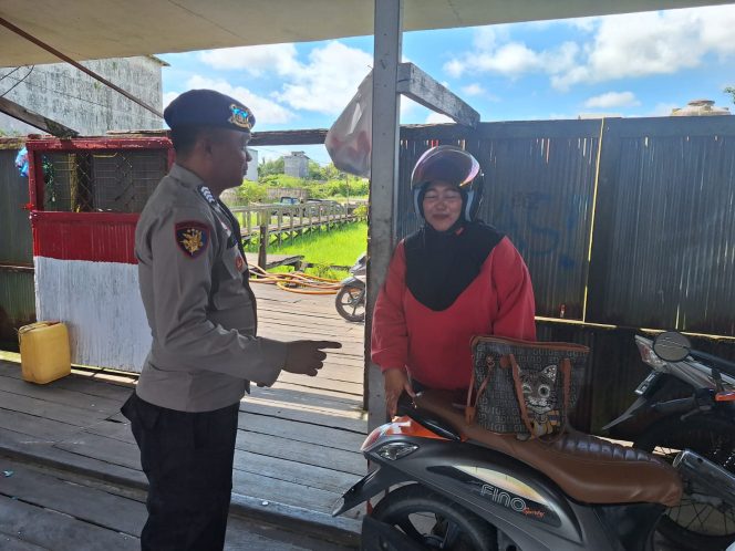 
					Jaga Ekosistem Sungai, Sat Polairud Larang Masyarakat Membuang Sampah di DAS Jelai