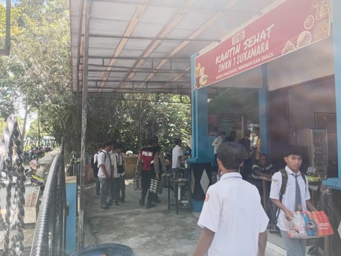 
					Dukung Program Pemerintah, Sat Samapta Polres Sukamara Berikan Pengawalan MBG Secara Humanis