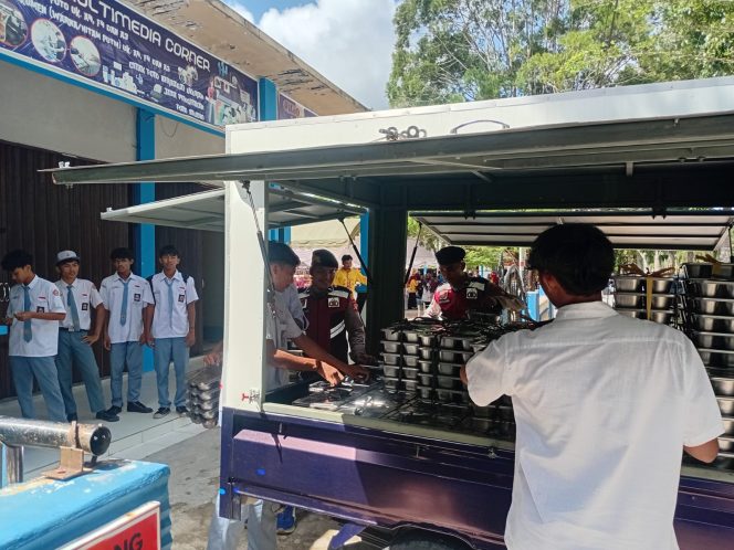 
					Jamin Keamanan Logistik, Sat Samapta Polres Sukamara Berikan Pelayanan Kepada Masyarakat Melalui Pengawalan MBG