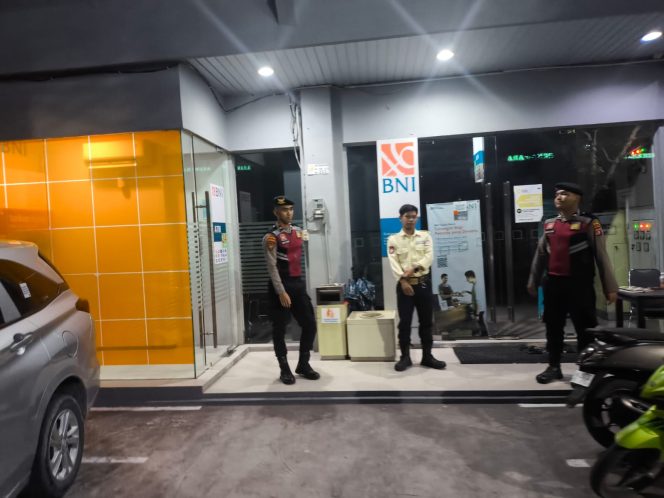 
					Jamin Keamanan Transaksi Malam, Sat Samapta Polres Sukamara Intensifkan Patroli di Area Perbankan