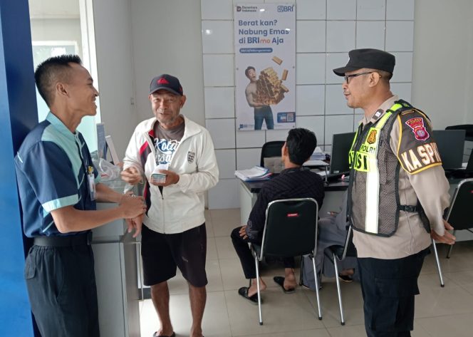 
					Jamin Keamanan Transaksi Nasabah, Polsek Kapuas Barat Perketat Patroli di Bank BRI KCP Mandomai