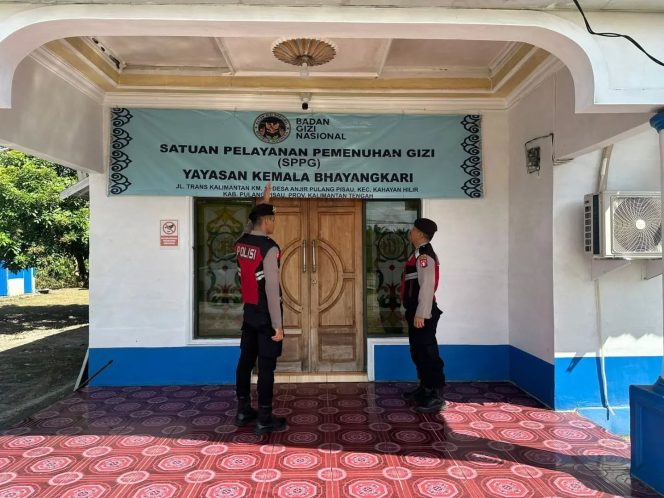 
					Jaga Kamtibmas, Personel Satsamapta Polres Pulang Pisau Sambangi Dapur SPPG