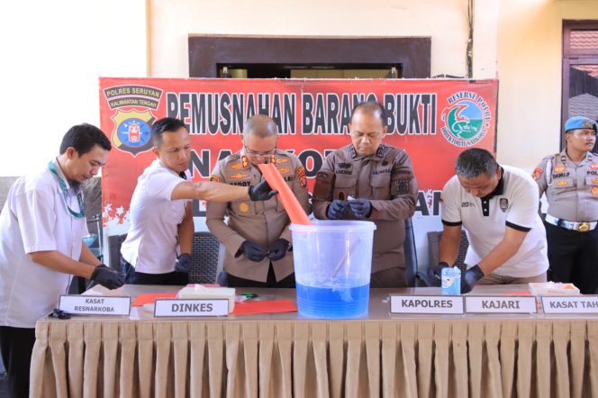 
					POLRES SERUYAN MUSNAHKAN 109 GRAM SABU DARI ENAM KASUS, KAPOLRES: LAPORKAN AKTIVITAS NARKOBA DI LINGKUNGAN ANDA