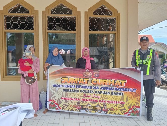 
					Serap Aspirasi di Masjid Al-Fallah, Polsek Kapuas Barat Gelar Jumat Curhat Bersama Warga Mandomai