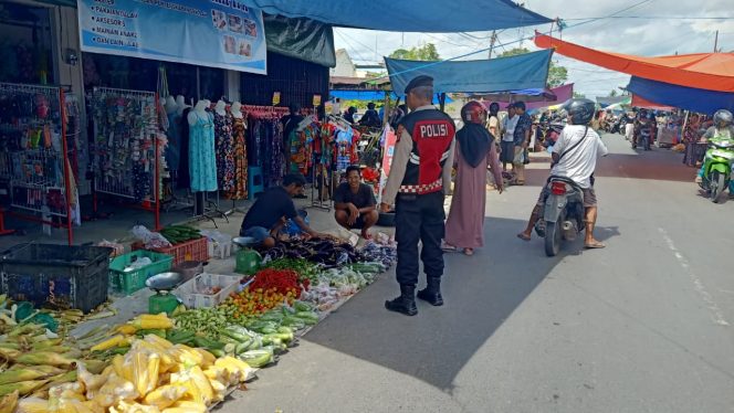 
					Personel Polsek Kahayan Hilir Sambangi Pasar Kamis, Pastikan Keamanan Kawasan Niaga