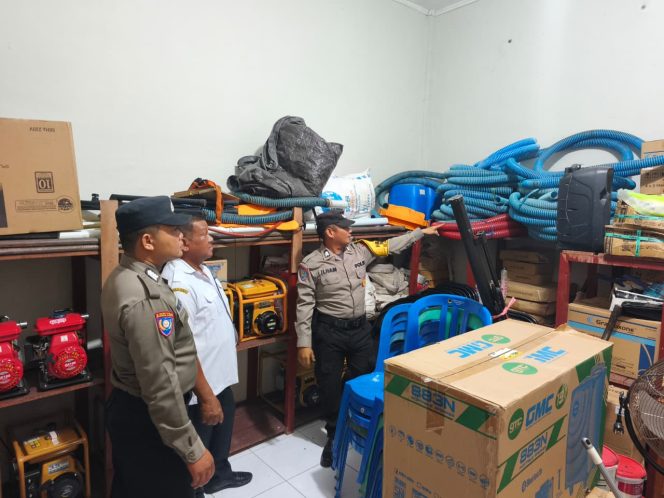 
					Siaga Karhutla, Polsek Kahayan Tengah Cek Kesiapan Sarpras Pemadaman