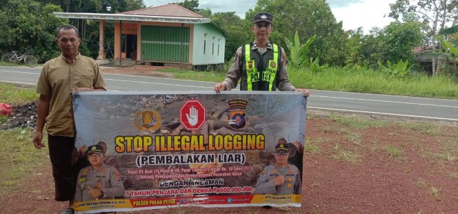 
					SOSIALISASI PENEBANGAN HUTAN SECARA LIAR (ILEGAL LOGING) OLEH PERSONIL POLSEK PULAU PETAK