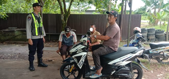 
					PERSONIL POLSEK PULAU PETAK LAKSANAKAN PATROLI DIALOGIS KE DESA-DESA WILAYAH KECAMATAN PULAU PETAK