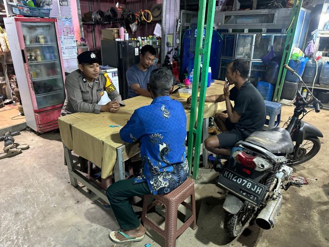 
					Personel Polsek Pandih Batu Sambangi Warga Belanti Siam Guna Pererat Silaturahmi