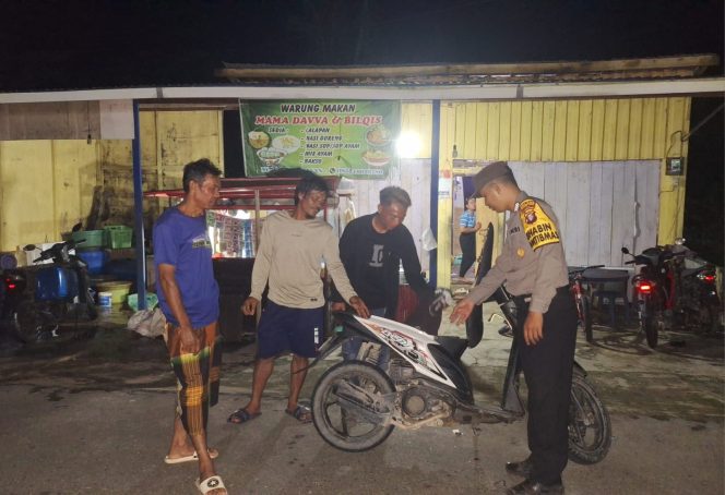 
					Polsek Kahayan Kuala Giatkan Patroli KRYD Malam di Desa Bahaur Hilir
