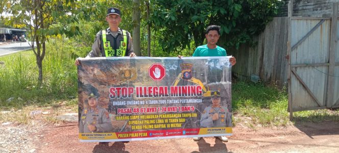 
					PERSONEL POLSEK PULAU PETAK LAKSANAKAN SOSIALISASI ILEGAL MINING KE MASYARAKAT GUNA PENCEGAHAN TAMBANG LIAR DI WILAYAH KECAMATAN PULAU PETAK