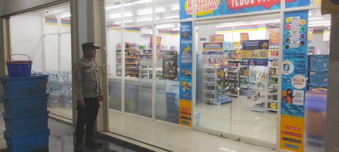 
					Cegah Premanisme dan Kejahatan Jalanan, Patroli KRYD Polsek Kurun Sisir Area Publik