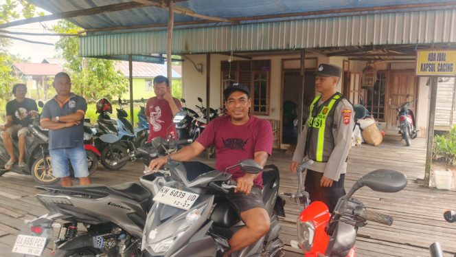 
					PERSONIL POLSEK PULAU PETAK LAKSANAKAN PATROLI DIALOGIS KE DESA-DESA WILAYAH KECAMATAN PULAU PETAK