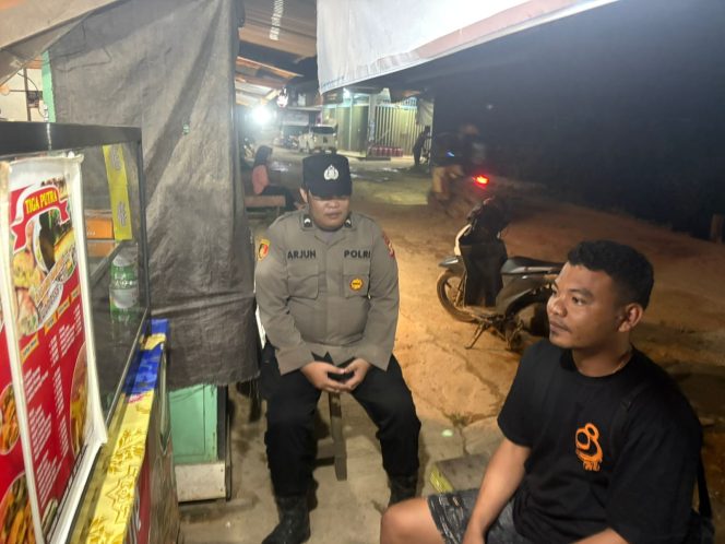 
					Polsek Kahulut Siaga Malam, Pastikan Area Perbankan Tumbang Miri Aman dari Aksi Kriminal