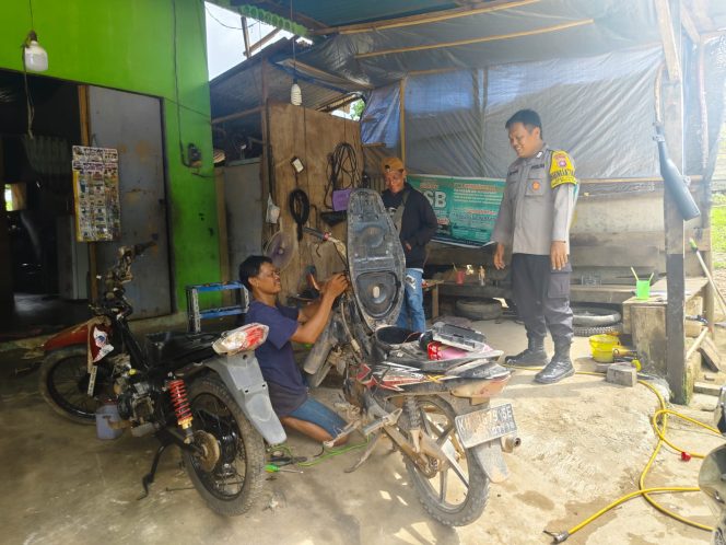 
					Jalin Kedekatan dengan Warga, Polsek Balai Riam Laksanakan Silahturahmi Kamtibmas Rutin