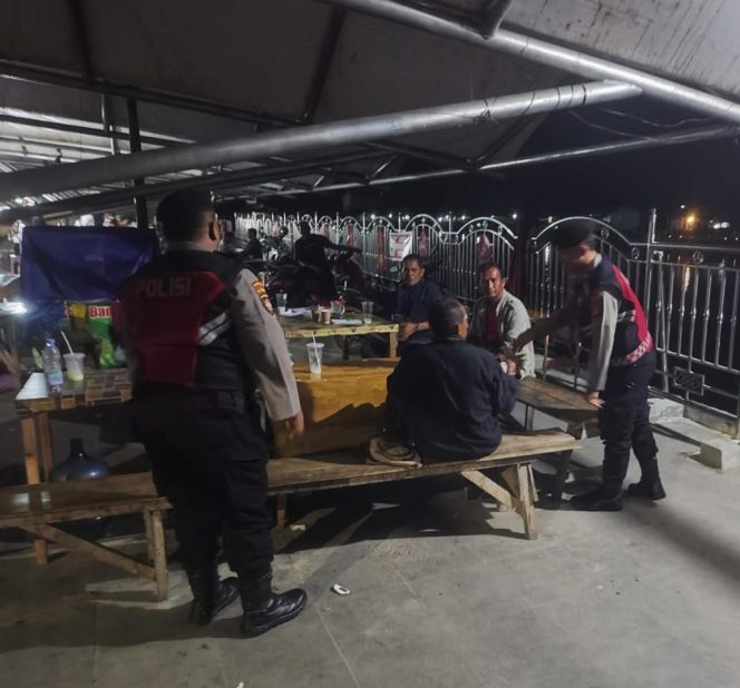 
					Sat Samapta Polres Sukamara Pastikan Area Pelabuhan Speed Boat Aman dari Gangguan Malam