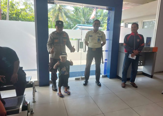 
					Jaga Stabilitas Kamtibmas, Polsek Kapuas Barat Intensifkan Patroli Objek Vital