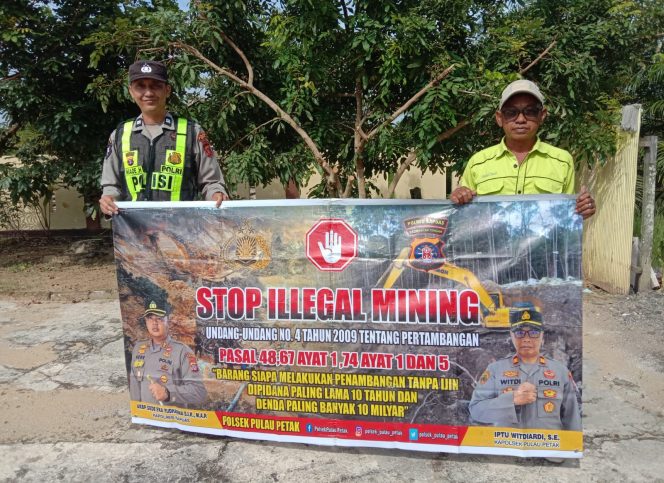 
					PERSONEL POLSEK PULAU PETAK LAKSANAKAN SOSIALISASI ILEGAL MINING KE MASYARAKAT GUNA PENCEGAHAN TAMBANG LIAR DI WILAYAH KECAMATAN PULAU PETAK