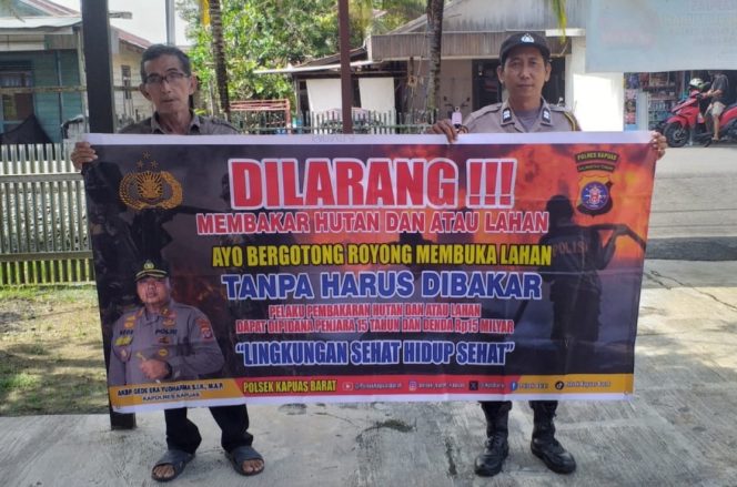 
					Cegah Karhutla Sejak Dini, Polsek Kapuas Barat Turun Langsung Edukasi Warga
