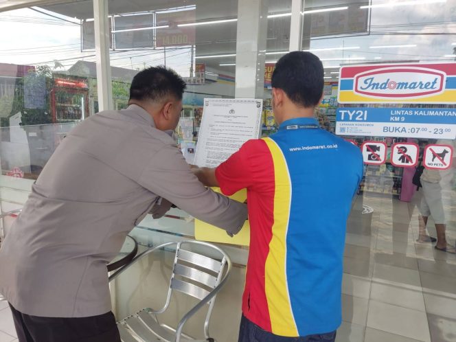 
					Personel Polsek Basarang Himbau Maklumat Polda Kalteng Dengan Warga Di Wilayah Hukumnya
