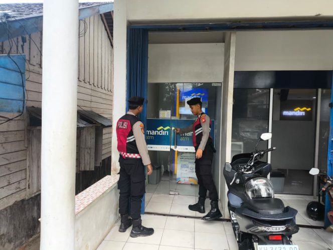 
					Antisipasi Kriminalitas, Polres Sukamara Amankan Transaksi Pagi di Bank Mandiri