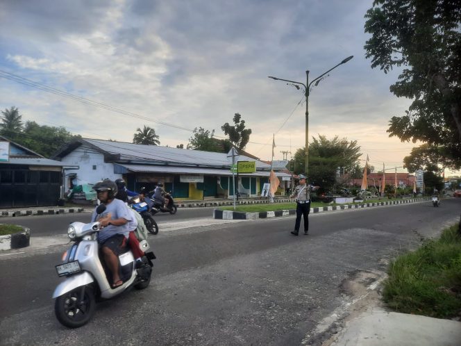 
					Ciptakan Ketertiban Jalan Raya, Sat Lantas Polres Sukamara Gelar Pengaturan Pagi