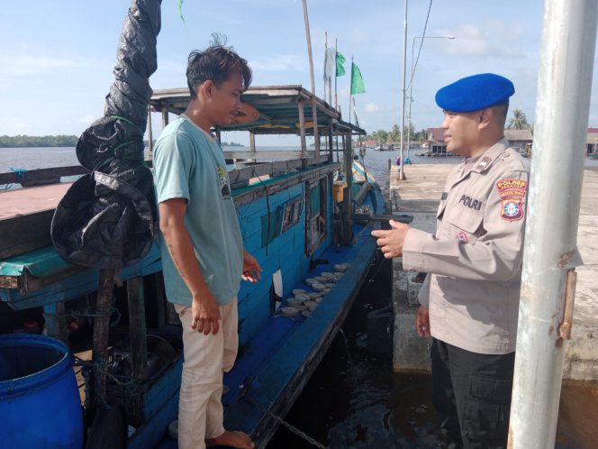 
					SATPOLAIRUD POLRES SERUYAN GELAR KRYD DAN PATROLI DIALOGIS DI PESISIR DAS SERUYAN