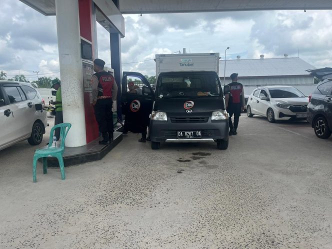 
					Sat Samapta Polres Sukamara Pantau Ketertiban dan Kelancaran Alur Pengisian di SPBU Sukamara