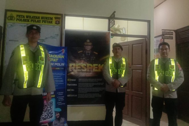 
					POLSEK PULAU PETAK LAKSANAKAN KEGIATAN SIAGA MAKO PADA MALAM HARI GUNA CIPTAKAN SITUASI AMAN
