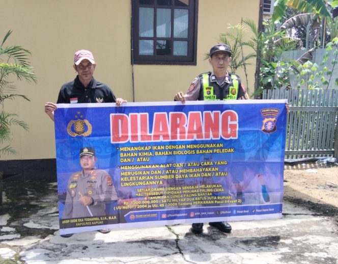 
					Cegah Kerusakan Sungai, Polsek Kapuas Barat Gencarkan Sosialisasi Bahaya Illegal Fishing