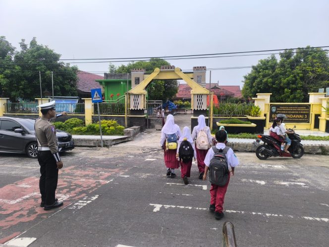 
					Sat Lantas Polres Sukamara Gelar Pengaturan Pagi Guna Tekan Angka Pelanggaran Lalu Lintas