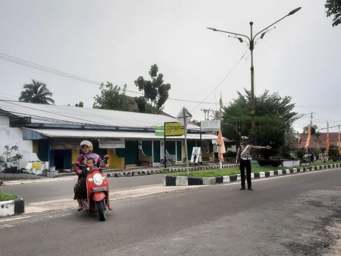
					Upaya Preventif Sat Lantas Polres Sukamara Lewat Giat Pengaturan Pagi Hari Secara Konsisten