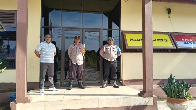 
					POLSEK PULAU PETAK LAKSANAKAN SIAGA MAKO PAGI