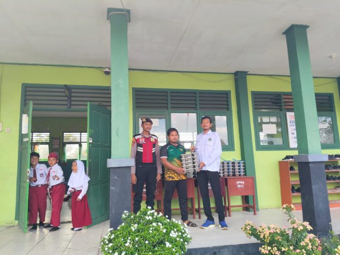 
					Polres Sukamara Kawal Ketat Distribusi Makanan Bergizi Gratis Guna Jamin Kelancaran Operasional