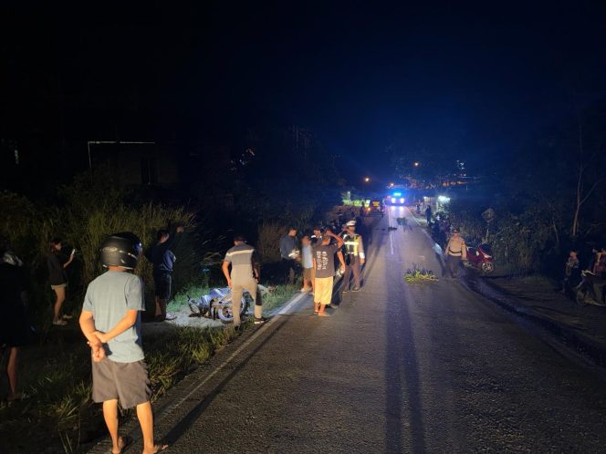 
					Respons Call Center 110: Piket Pamapta Polres Gunung Mas Gerak Cepat Evakuasi Korban Laka Tunggal di Tugu Tambun Bungai