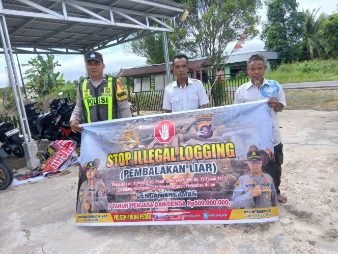 
					SOSIALISASI PENEBANGAN HUTAN SECARA LIAR (ILEGAL LOGING) OLEH PERSONIL POLSEK PULAU PETAK