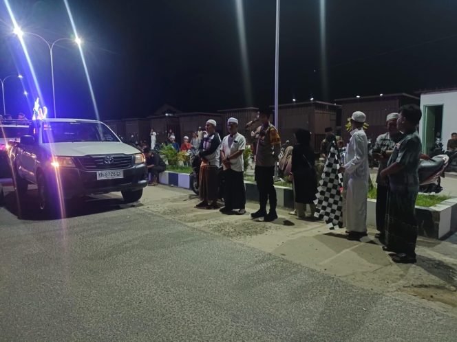 
					POLSEK HANAU AMANKAN PAWAI TAKBIR KELILING SAMBUT IDUL ADHA 1447 H