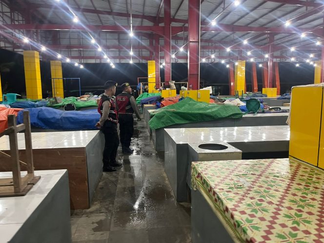 
					Cegah Kriminalitas di Lapak Kosong, Sat Samapta Polres Sukamara Patroli Malam Hari ke Area Pasar Saik Sukamara