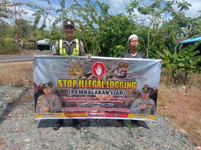 
					SOSIALISASI PENEBANGAN HUTAN SECARA LIAR (ILEGAL LOGING) OLEH PERSONIL POLSEK PULAU PETAK