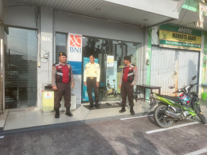 
					Sterilisasi Sektor Vital, Sat Samapta Polres Sukamara Laksanakan Patroli Pagi ke Sejumlah Objek Vital Saat Momentum Idul Adha
