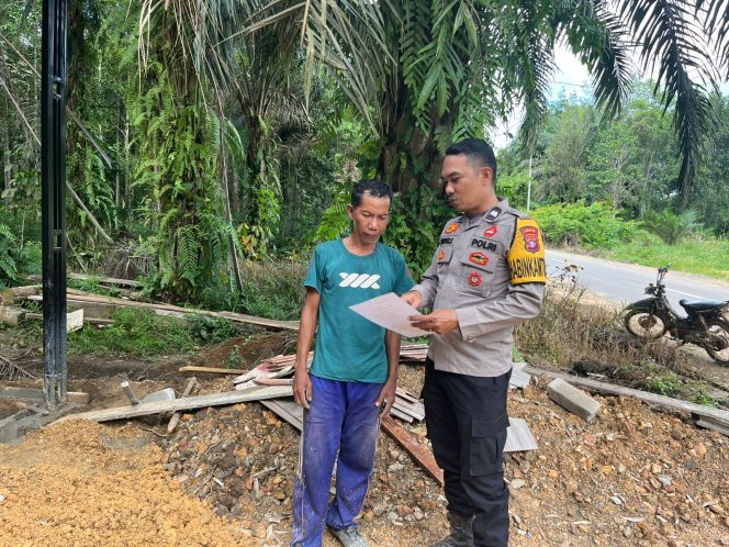 
					BHABINKAMTIBMAS GANTUNG PENGAYUH SOSIALISASIKAN LARANGAN MEMBAKAR HUTAN DAN LAHAN