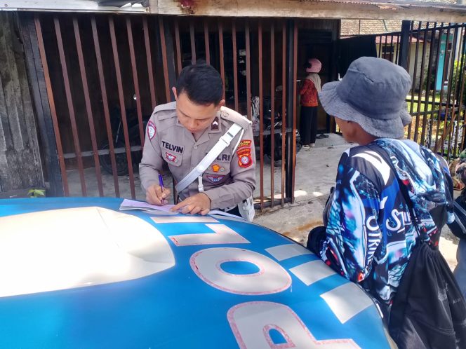 
					SATLANTAS POLRES SERUYAN TERAPKAN TEGURAN SIMPATIK DAN TERTULIS, EDUKASI PENGENDARA DEMI KESELAMATAN BERSAMA