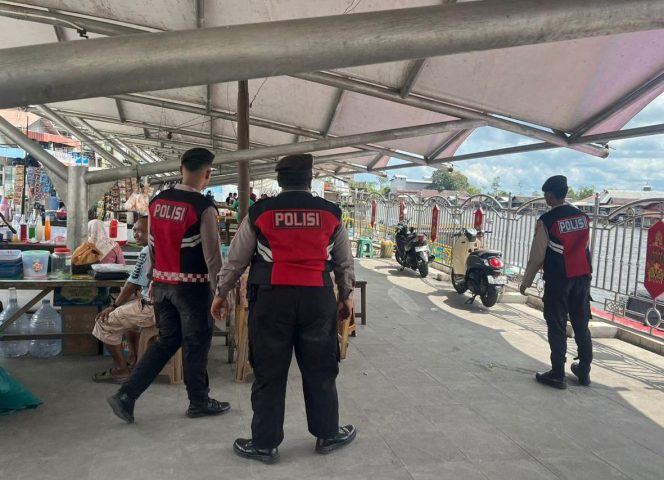 
					Sat Samapta Polres Sukamara Sambangi Sektor Transportasi Air Melalui Patroli Pagi Hari ke Pelabuhan Speed Boat