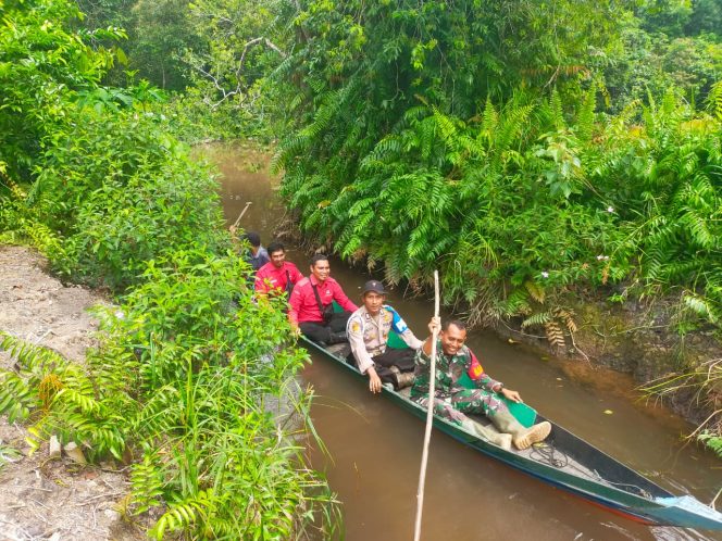 
					Sikat Habis Karhutla, Polsek Kapuas Barat Lakukan Ground Check Hotspot di Desa Pantai