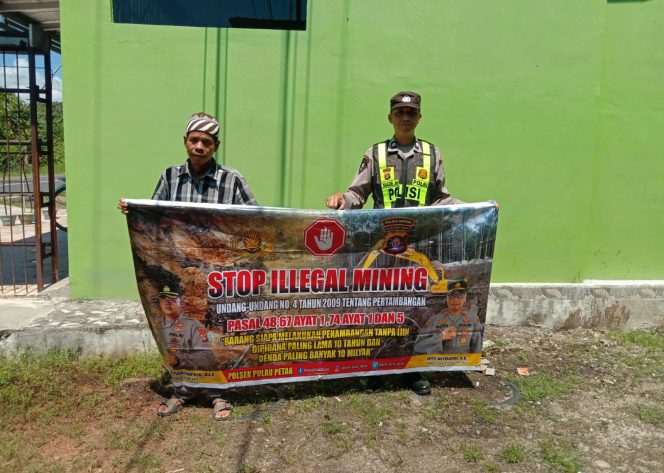
					PERSONEL POLSEK PULAU PETAK LAKSANAKAN SOSIALISASI ILEGAL MINING KE MASYARAKAT GUNA PENCEGAHAN TAMBANG LIAR DI WILAYAH KECAMATAN PULAU PETAK