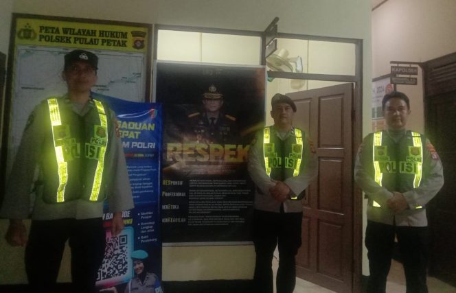 
					POLSEK PULAU PETAK LAKSANAKAN KEGIATAN SIAGA MAKO PADA MALAM HARI GUNA CIPTAKAN SITUASI AMAN