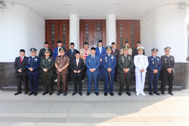 
					Bandung Harus Jadi Contoh Implementasi Nilai-Nilai Pancasila