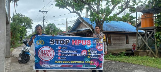 
					Cegah Penyebaran Hoaks Polsek Kapuas Hilir Rutin Sampaikan Himbauan Anti Hpus Kepada Masyarakat