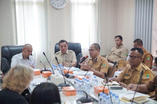 
					Atasi Darurat Sampah, Pemkab Karawang Gandeng World Bank Sulap Sampah Jadi Energi